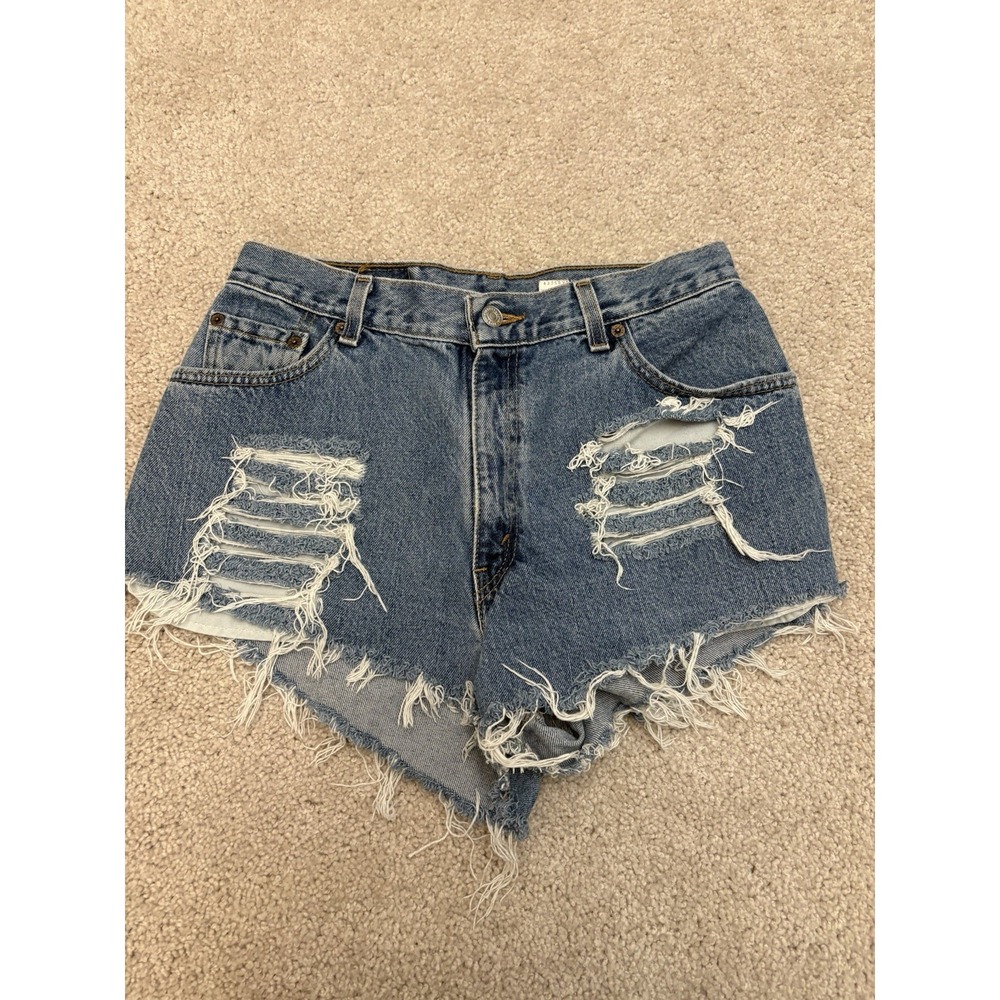 VTG Levi's 550 Denim Lightwash Shorts Frayed Size 12